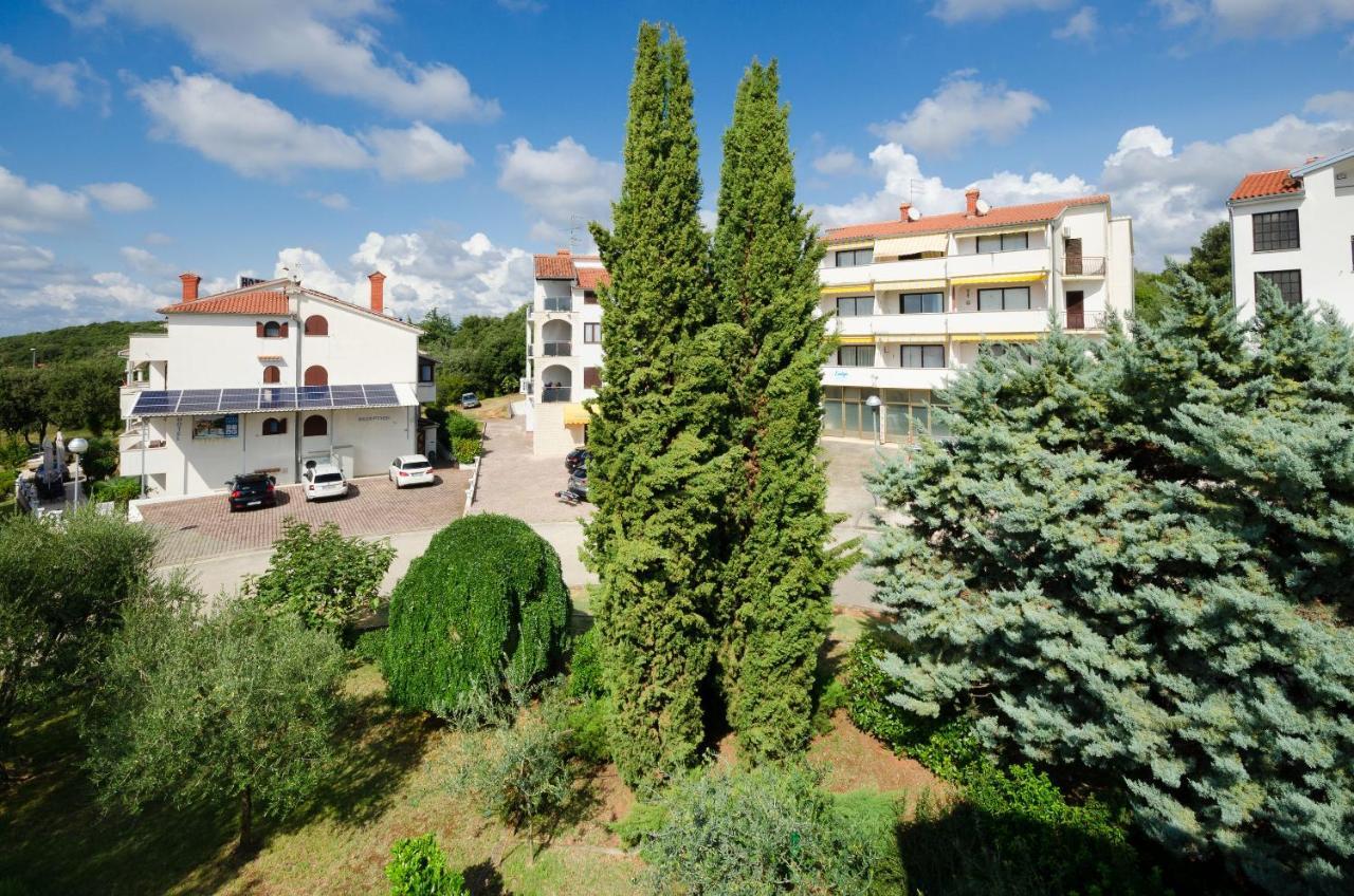 Apartments Gloria Vrsar Zewnętrze zdjęcie